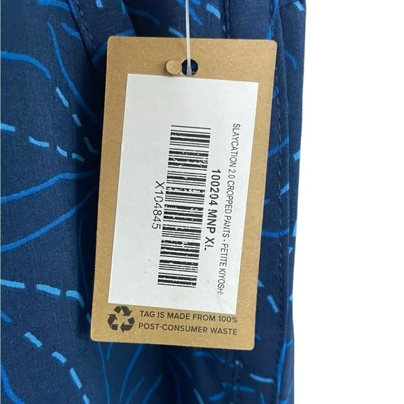 Title Nine Slaycation 2.0 Cropped Pants Kiyoshi Petite Midnight Print Blue NWT - Picture 5 of 10